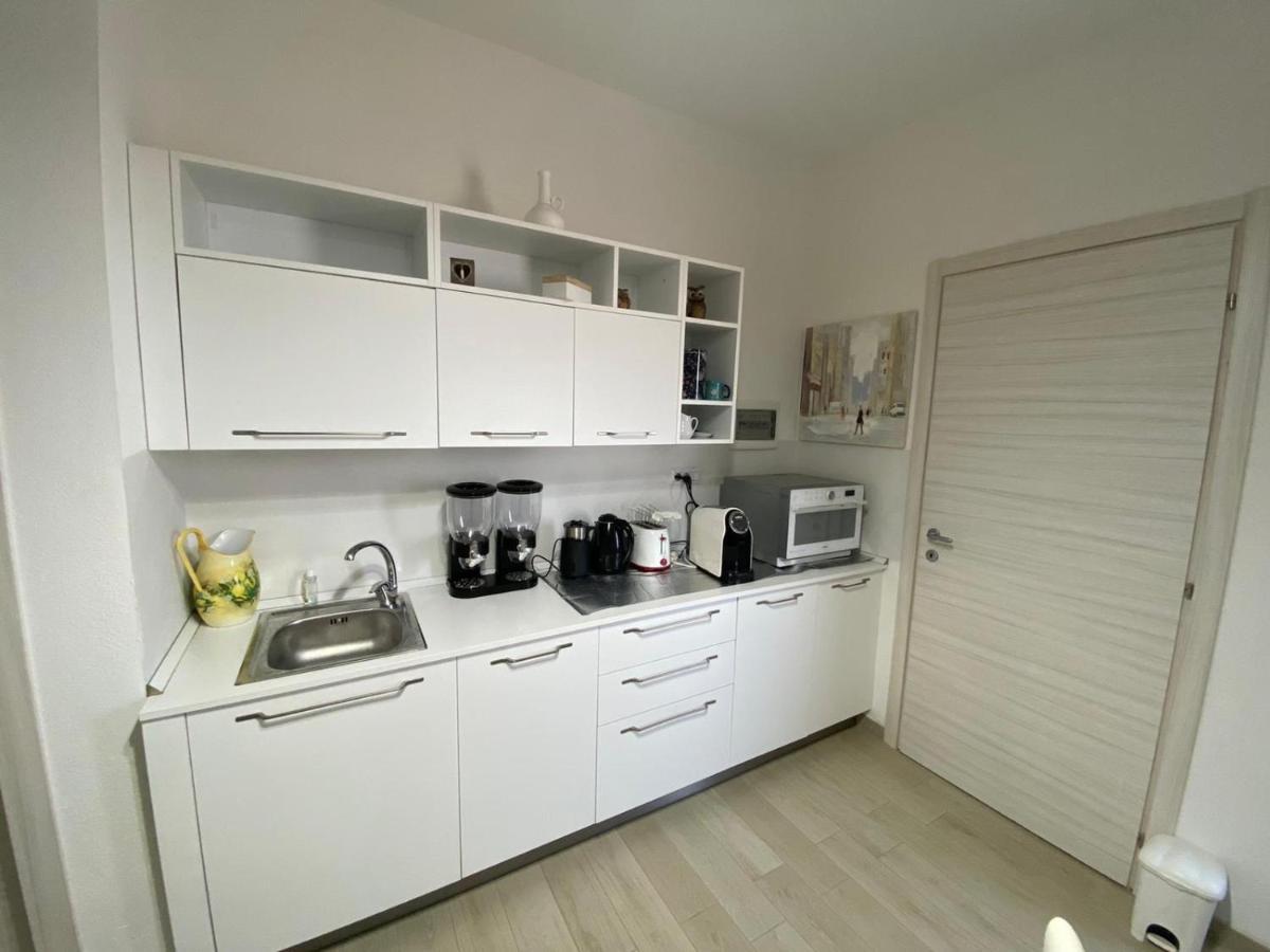 Bed And Breakfast Il Limone ซานปาสกวาเล ภายนอก รูปภาพ